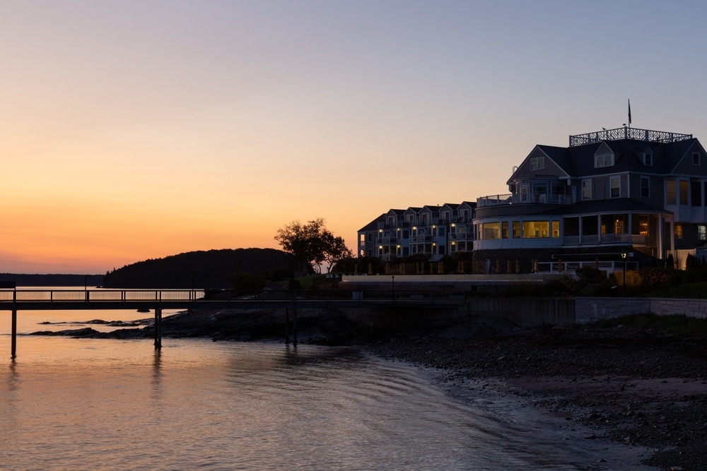 Waterfront Inn - a great location is an important part of standing out from the competition when you buy a bed and breakfast, historic Inn, or boutique hotel. Take advantage of our Inn Consulting to find the best property.