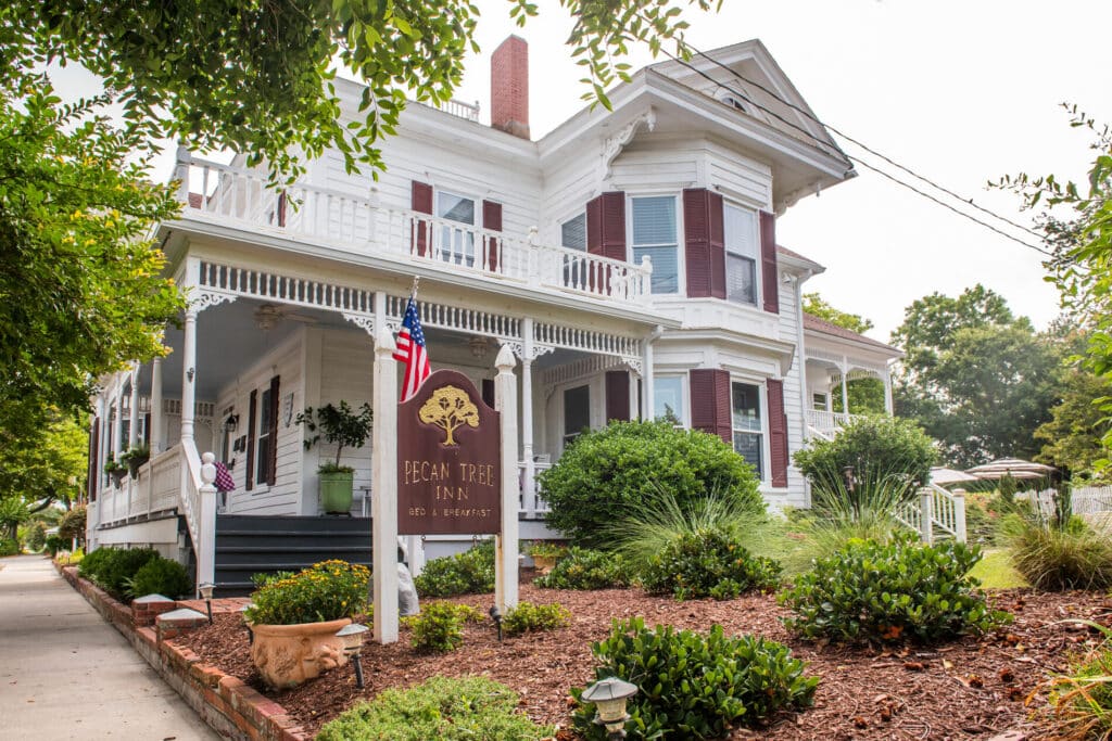 Exterior photo of Inn in Beaufort NC