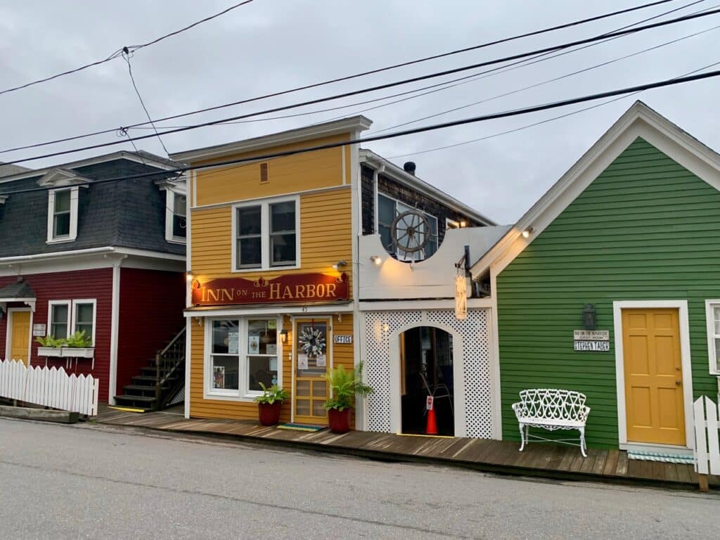Exterior image of Maine Inn purchased by buyer clients of The B&B Team