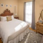 Guest-Room-Illinois-Inn-for-sale