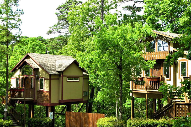 Luxury Eureka Springs Treehouse Resort 3