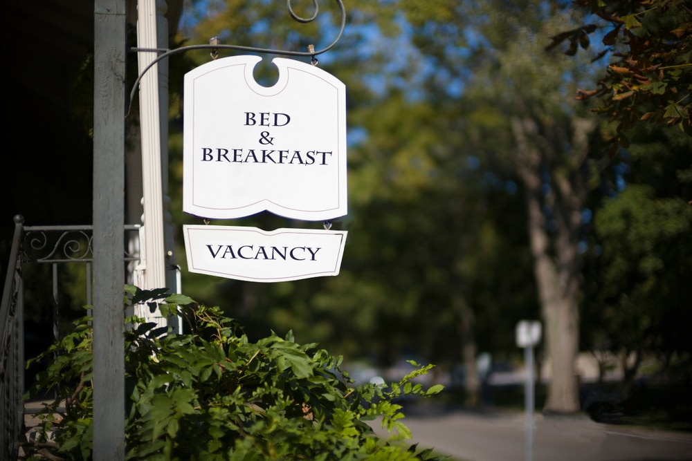 Bed and Breakfast vacancy sign - learn how to identify the best Bed and Breakfast for Sale in each region