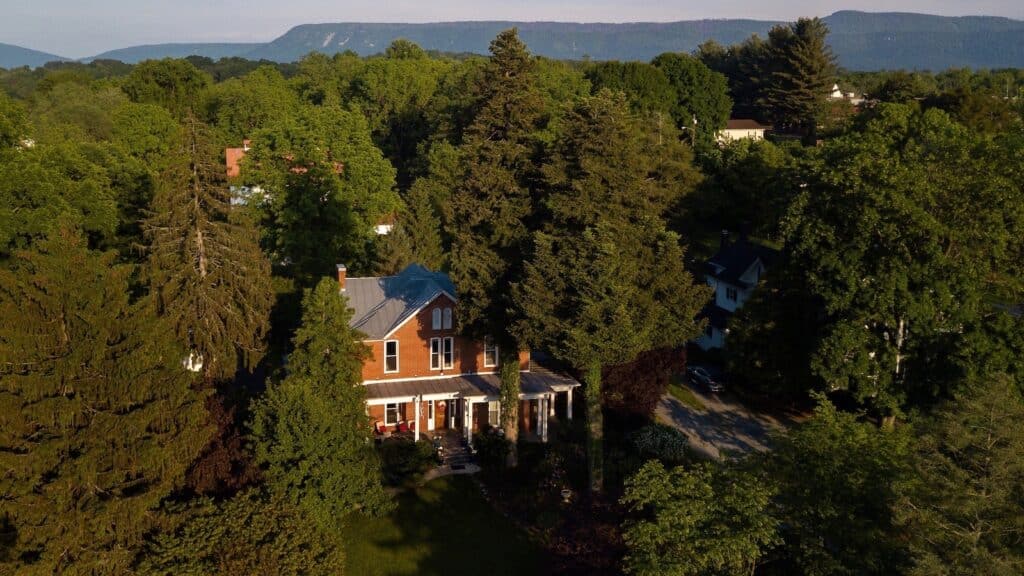 Shenandoah Valley Bed & Breakfast for Sale | South Court Inn, Luray, VA 1