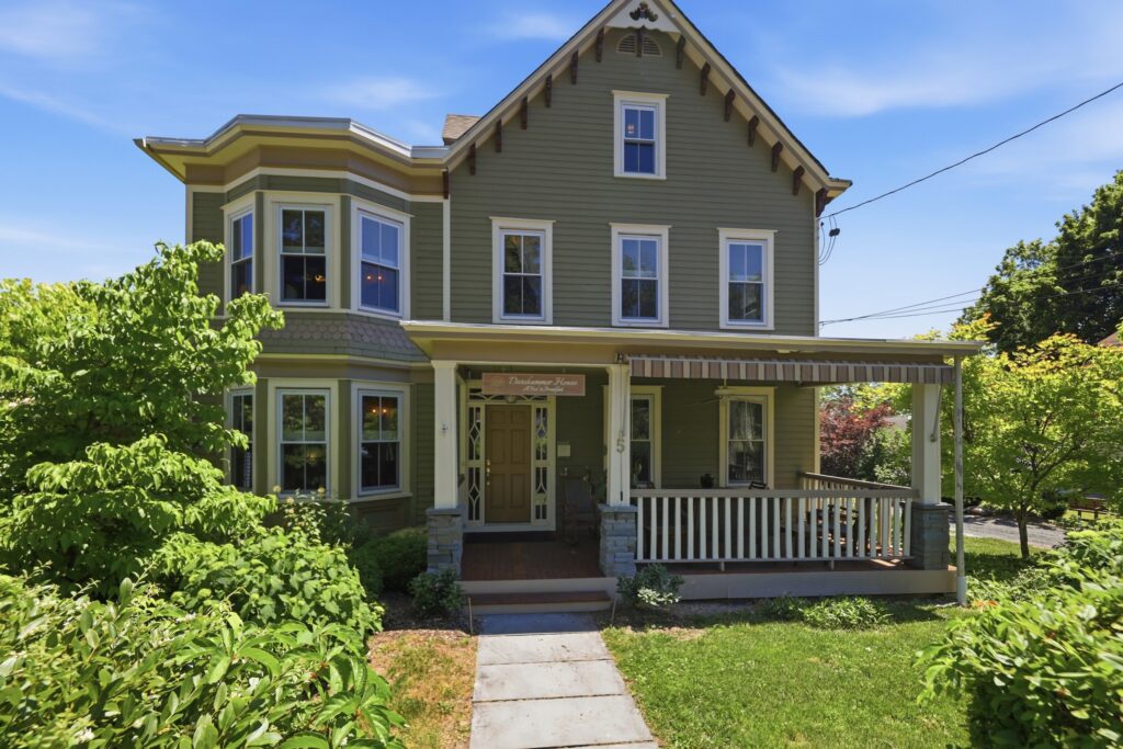 Hudson Valley Bed & Breakfast for Sale | Danskammer House, Marlboro, NY 1