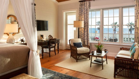 Destination-Florida-hotel-for-sale_Tilt