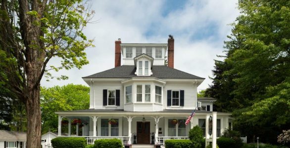 Exterior image of Maine Inn Sold By The B&B Team