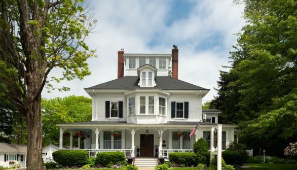 Exterior image of Maine Inn Sold By The B&B Team