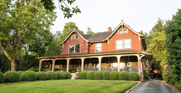 Exterior photo of Asheville NC Inn