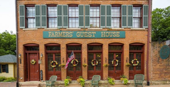 Exterior photo of Farmers Guest House in Galena IL