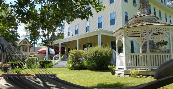 Photo of grounds at Naples Maine lakefront Inn