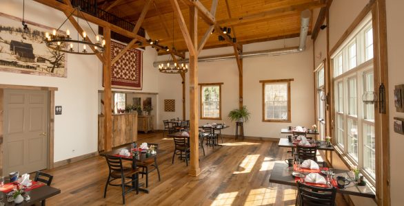 Breakfast room at Hawk Valley Retreat Galena