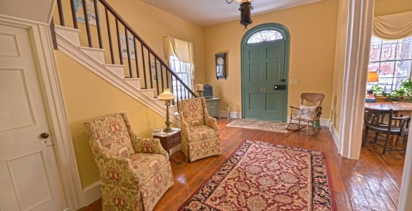 Foyer at New York Inn